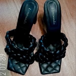 Cute black summer heels every girl needs some!